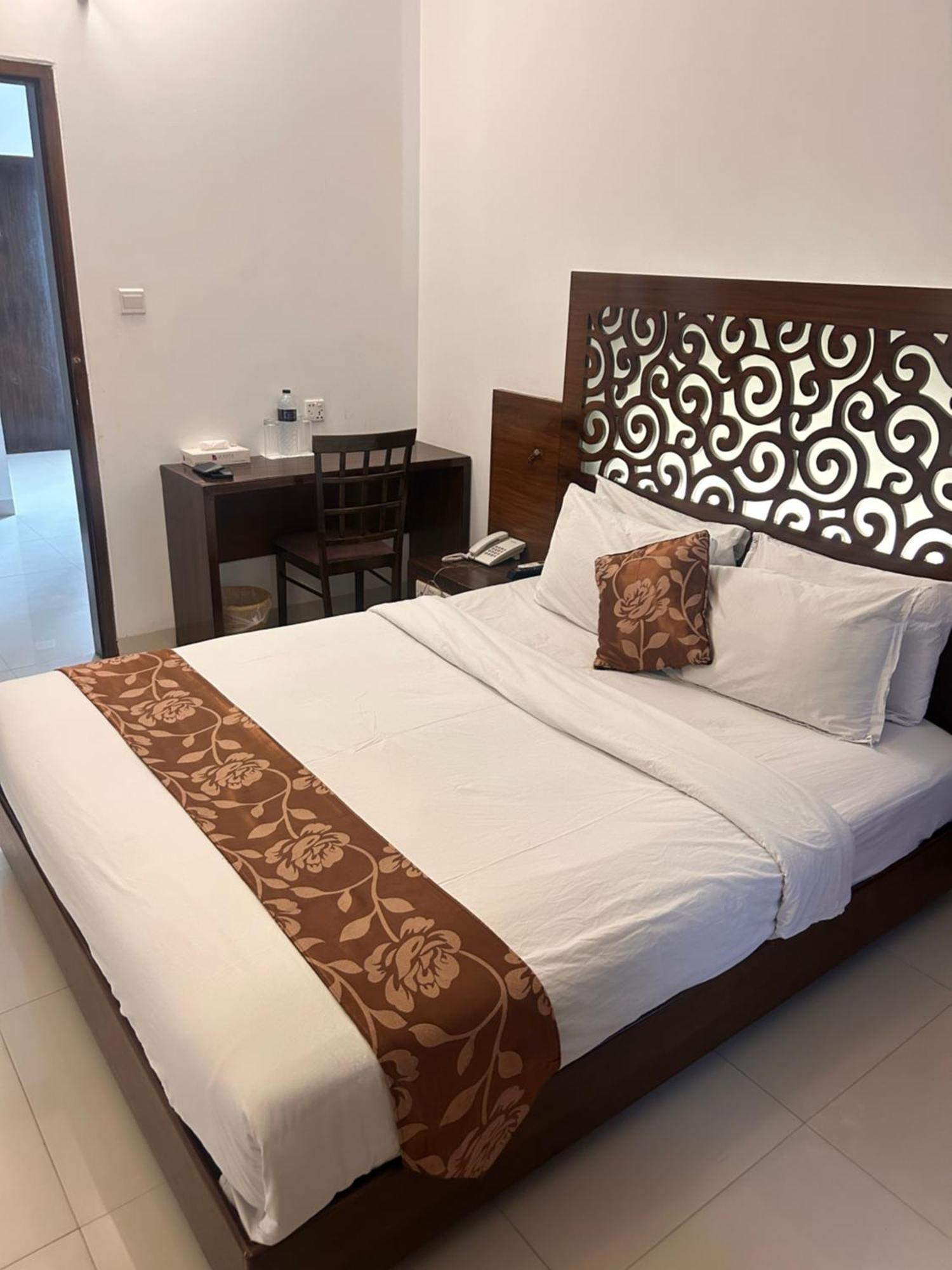 La Vista Hotel Силхет Экстерьер фото